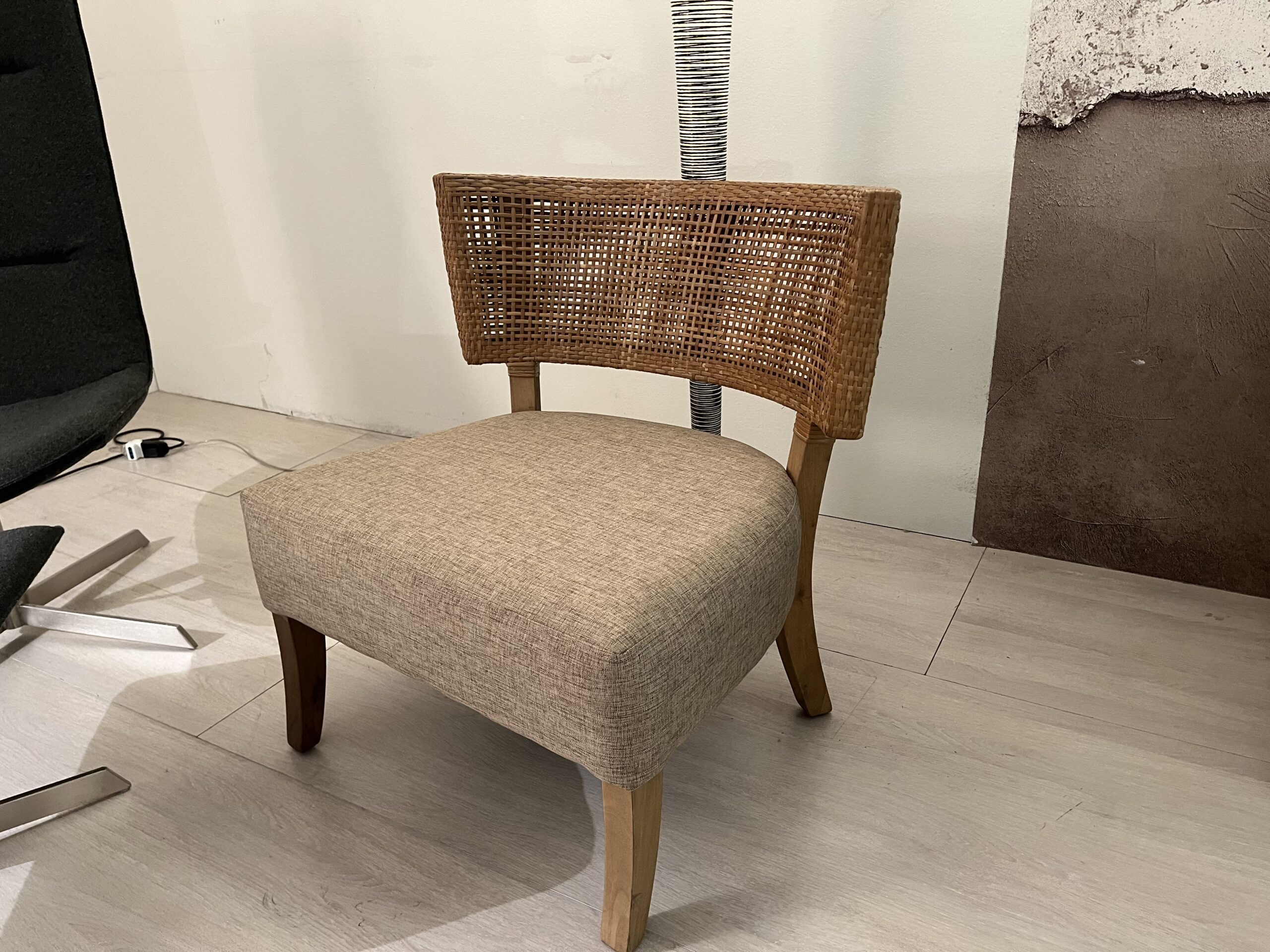 milano_como_cantù_poltroncina_armchair_design_1