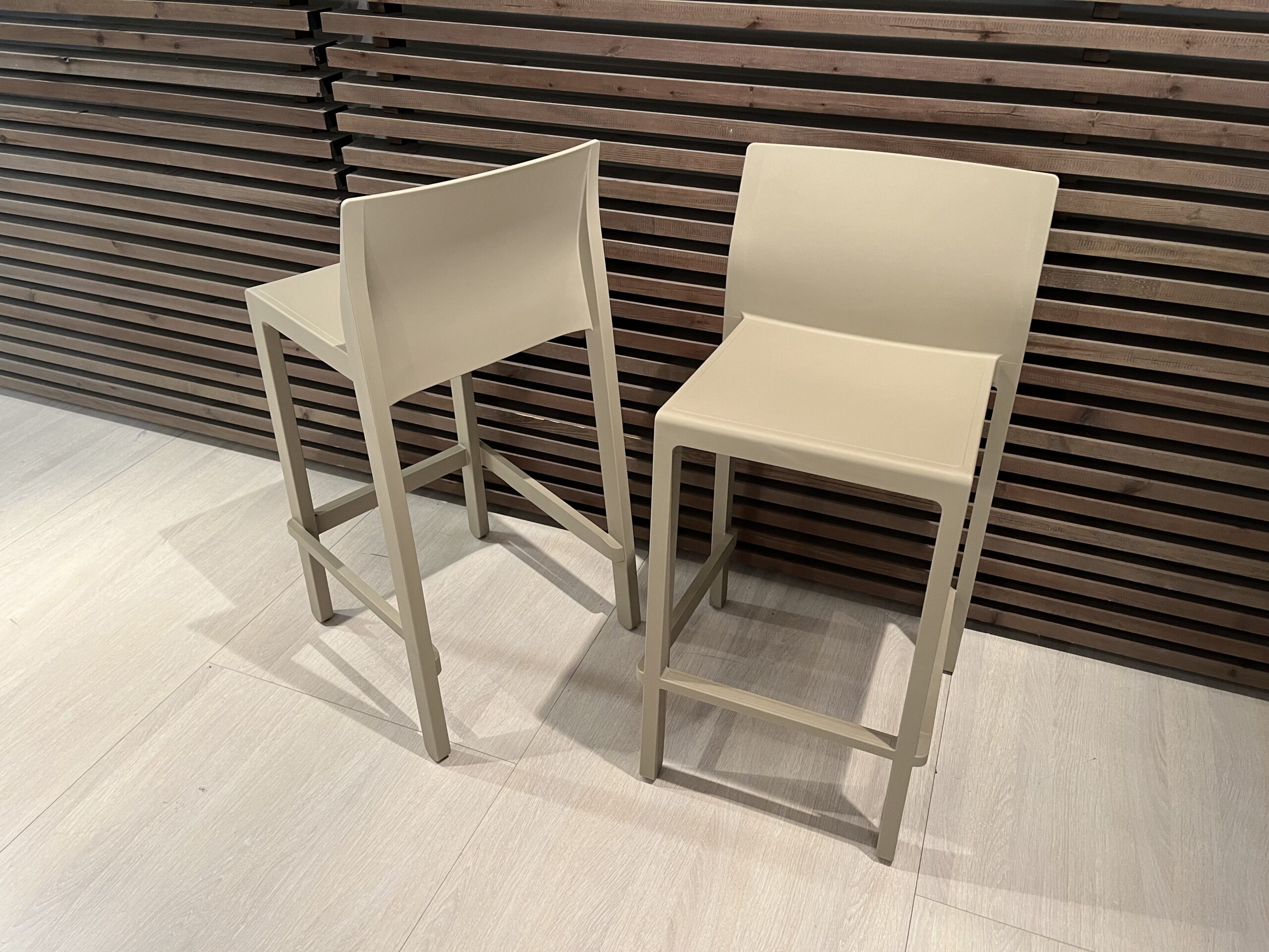 milano_como_cantù_sgabelli_stools_design_1