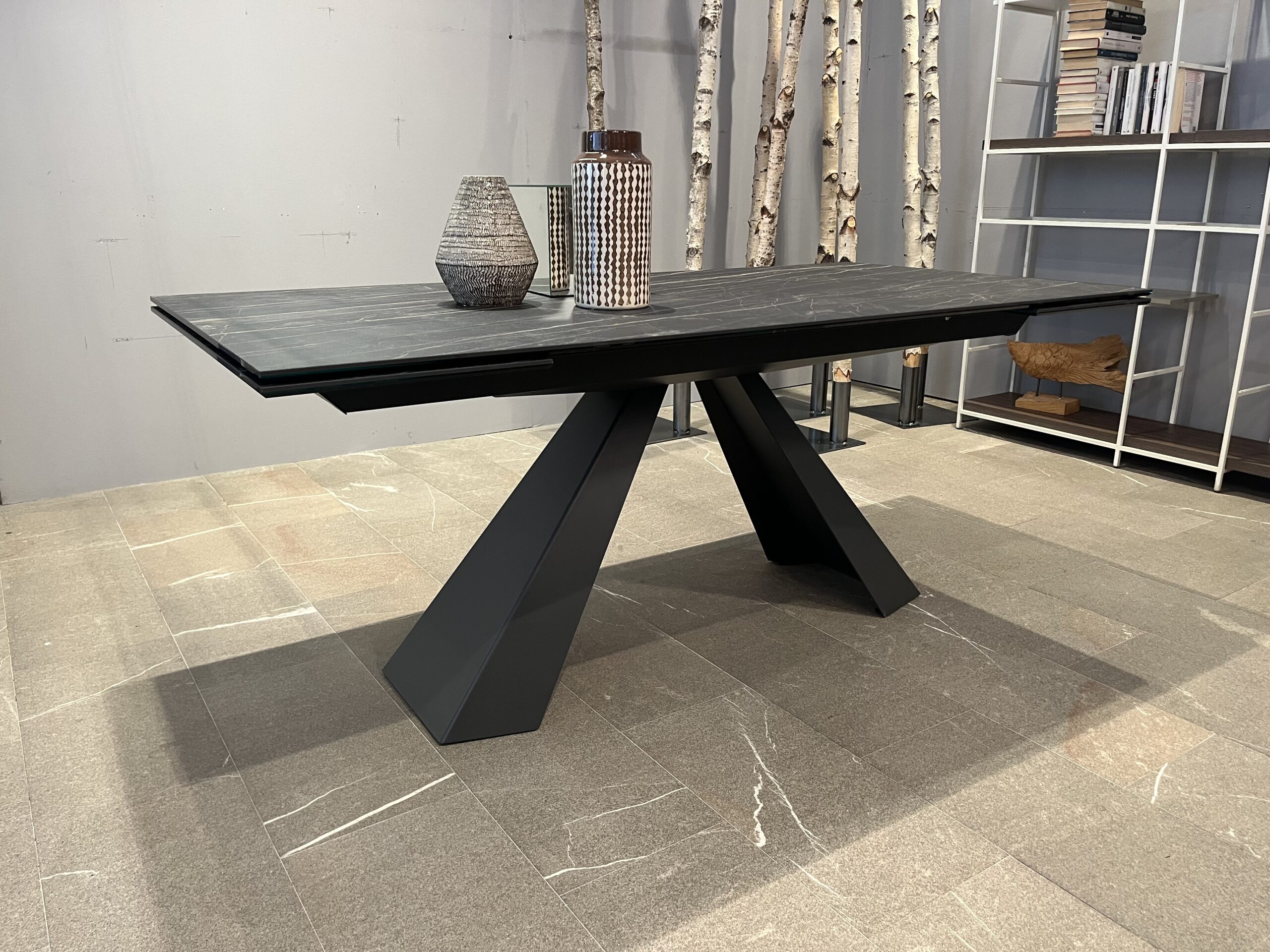 milano_como_cantù_tavolo_cattelan_eliot_keramik_drive_gress_table_design_2