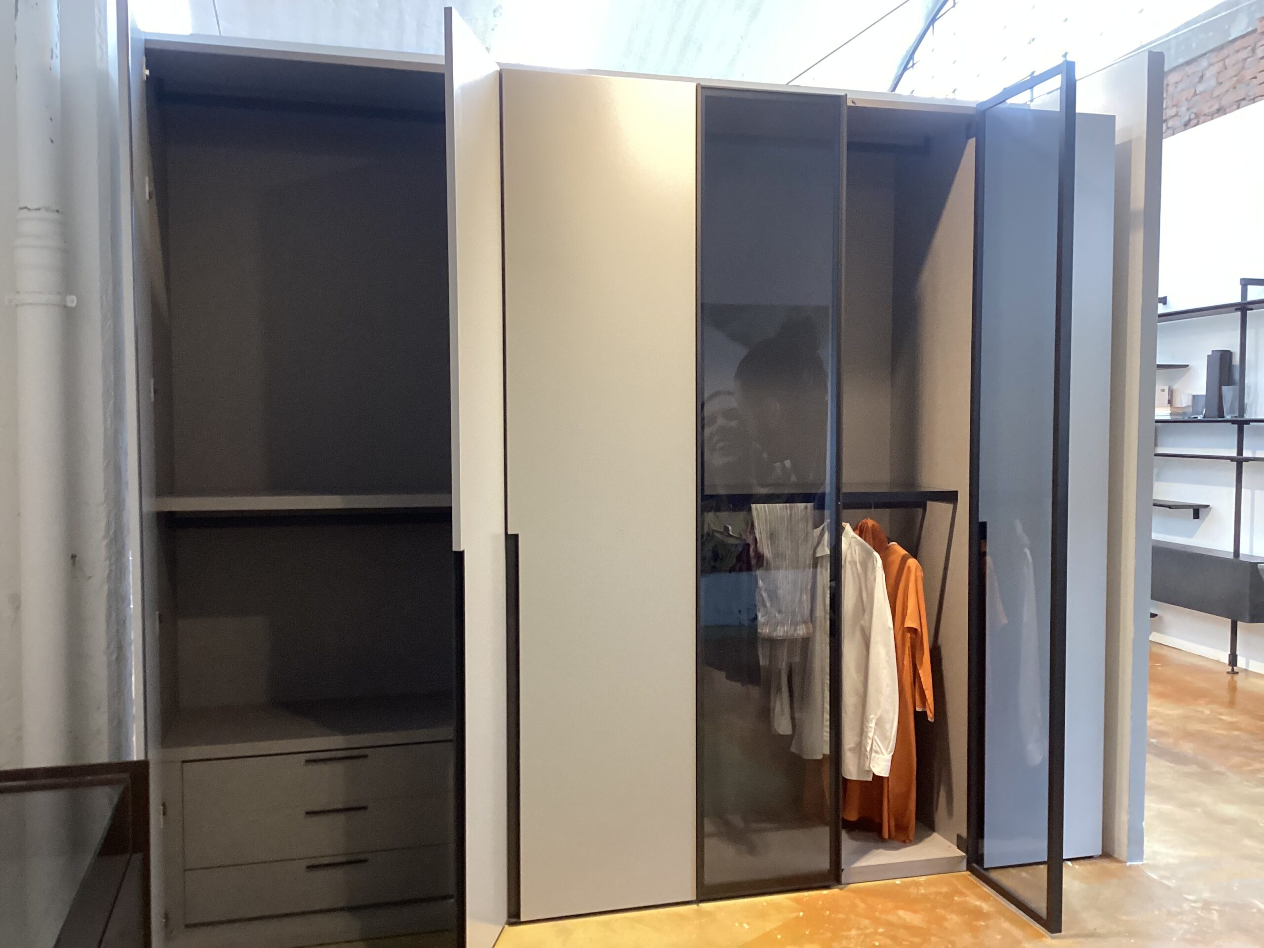 armadio-novamobili-antavetro-perry (1)