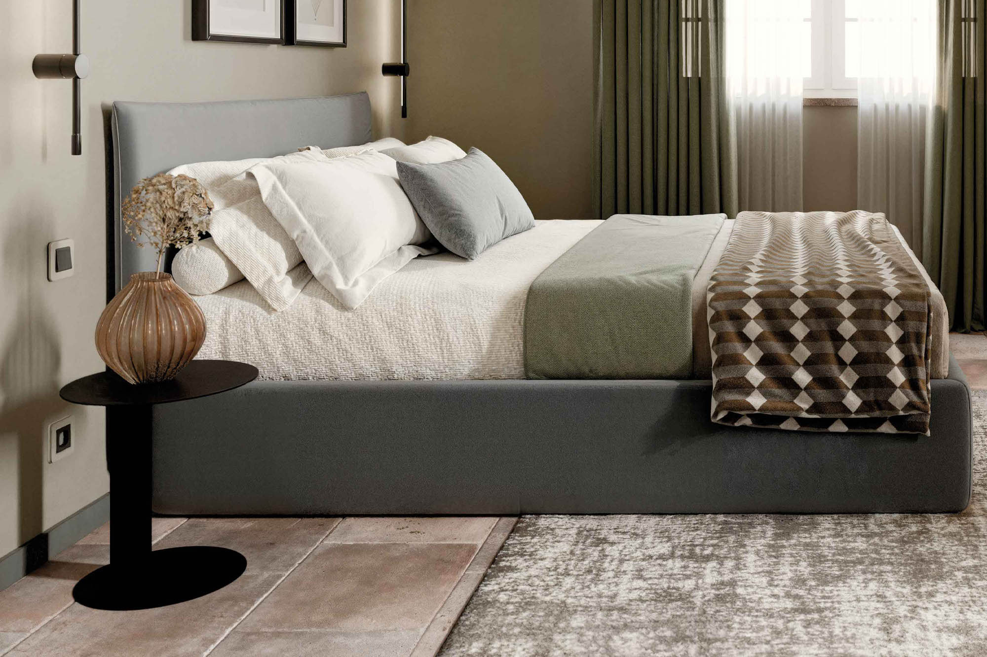 Tavolino rotondo in metallo cipo - La Casa Moderna